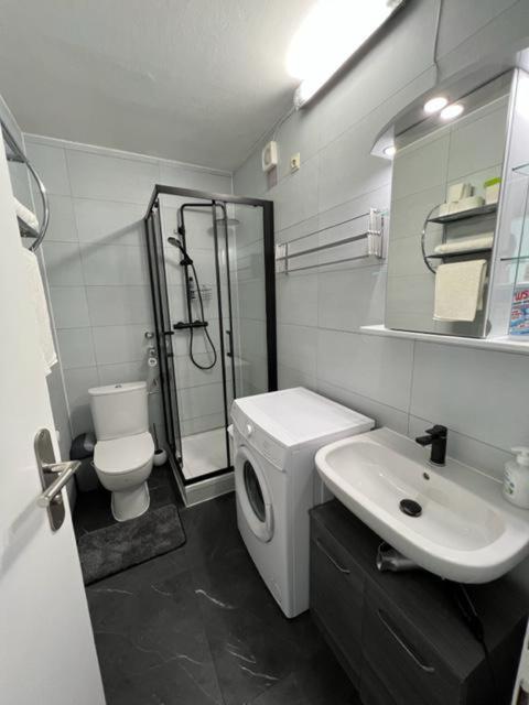 Ruhiges Und Klimatisiertes Apartment Stuttgart Eksteriør bilde